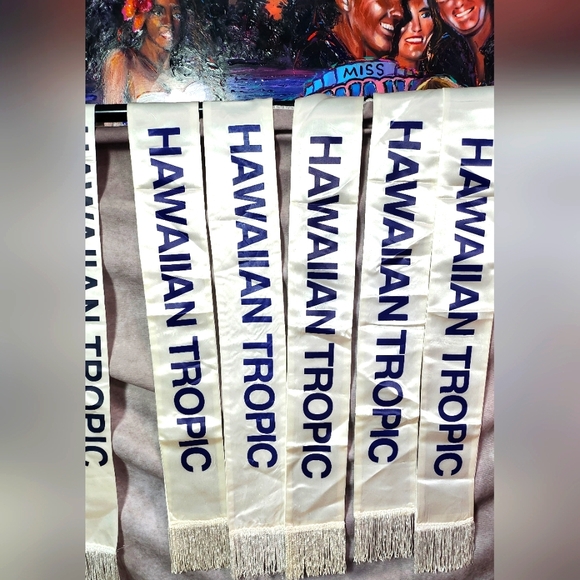 Miss HAWAIIAN TROPIC International Pageant Sash - Picture 2 of 10